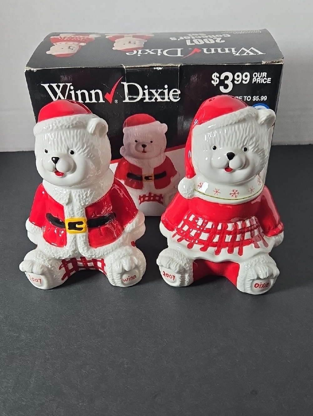 2007 Winn-Dixie Holiday Polar Bear Santa Claus  Salt & Pepper Shakers